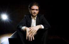 Eduardo Fernndez, piano