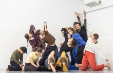 La Faktoria sorkuntzak: 'Voices' / 'Luz Negra'