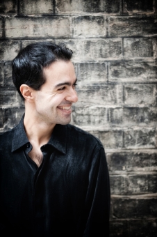 Jos Menor, piano.