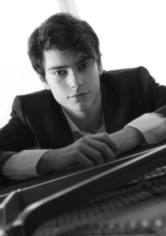 Tom Borrow, piano.