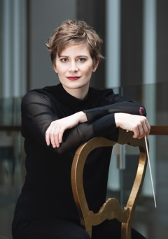Anja Bihlmaier, directora.