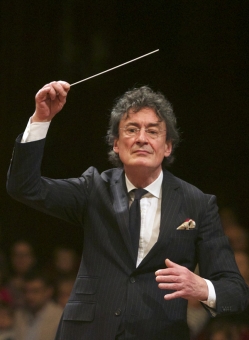 Jacek Kaspszyk, director.