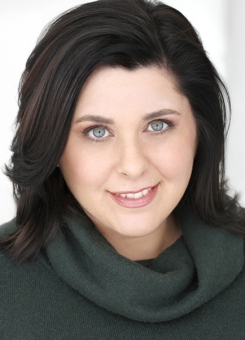 Amanda Pabyan, soprano.