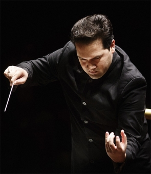 Robert Treviño, director.